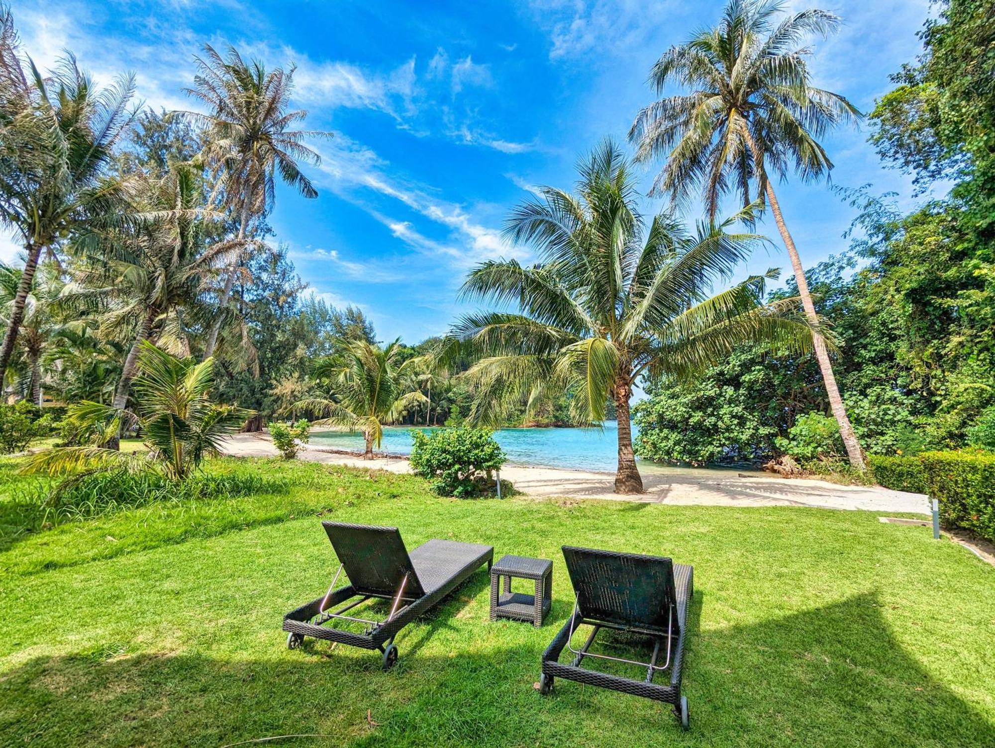 Half Moon Beach Villa - By Kohchangvillas Csang-sziget Kültér fotó